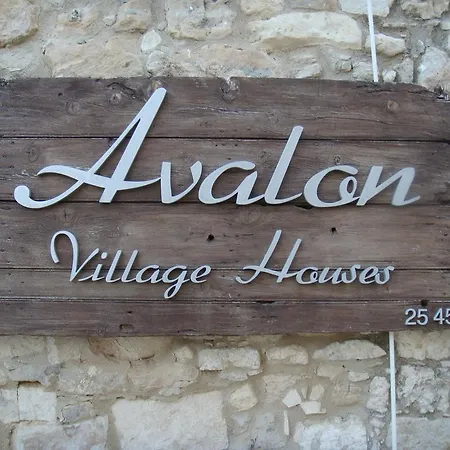 Séjour à la campagne Avalon Traditional Village