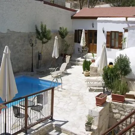 Avalon Traditional Village בית כפרי לימסול