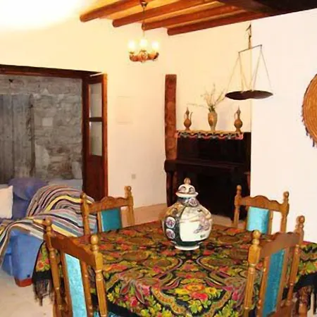 Avalon Traditional Village בית כפרי לימסול