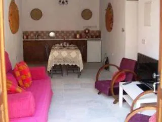 Avalon Traditional Village בית כפרי *