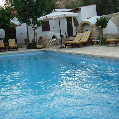 Avalon Village Inn Limassol