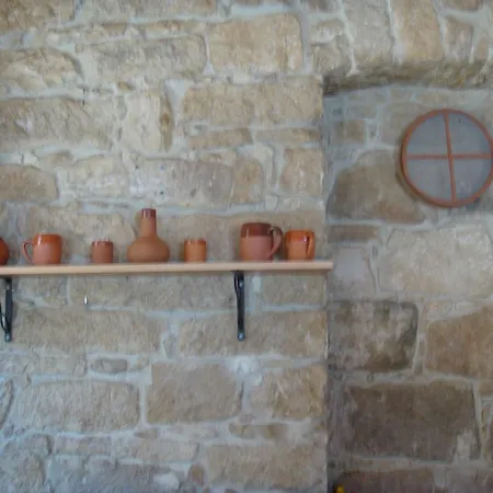 בית כפרי Avalon Traditional Village לימסול