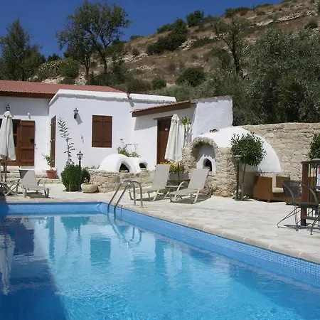 Avalon Traditional Village בית כפרי