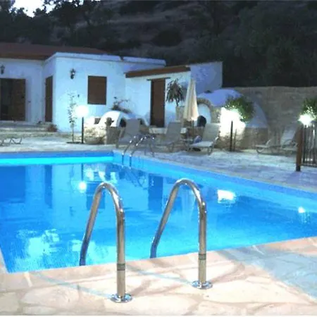 Avalon Traditional Village בית כפרי לימסול