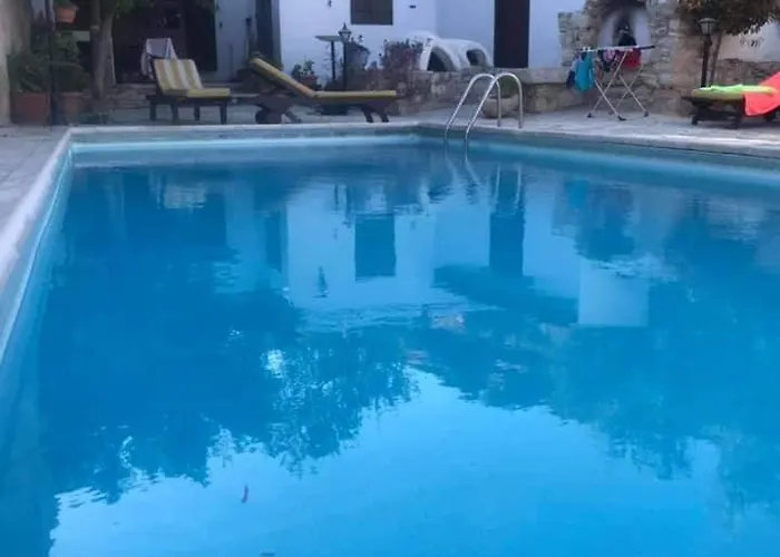 Avalon Traditional Village * リマソール