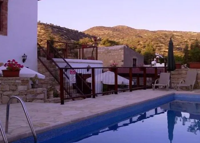 Avalon Traditional Village * リマソール