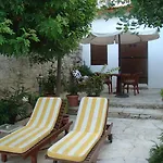 Gospodarstwo wiejskie Avalon Traditional Village Limassol