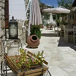Avalon Traditional Village *