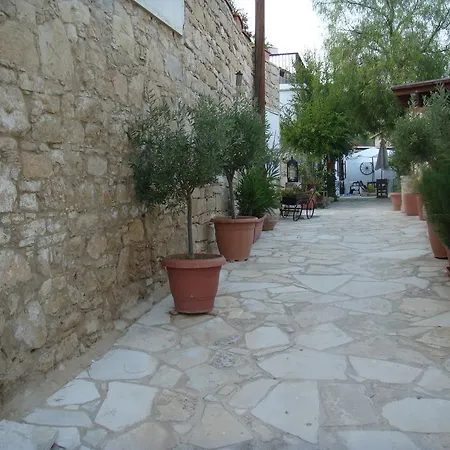 Landhuis Avalon Traditional Village Limasol